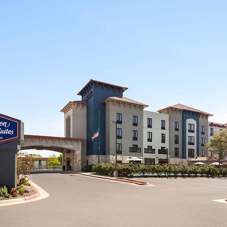 Hampton Inn & Suites Сан Маркос Экстерьер фото