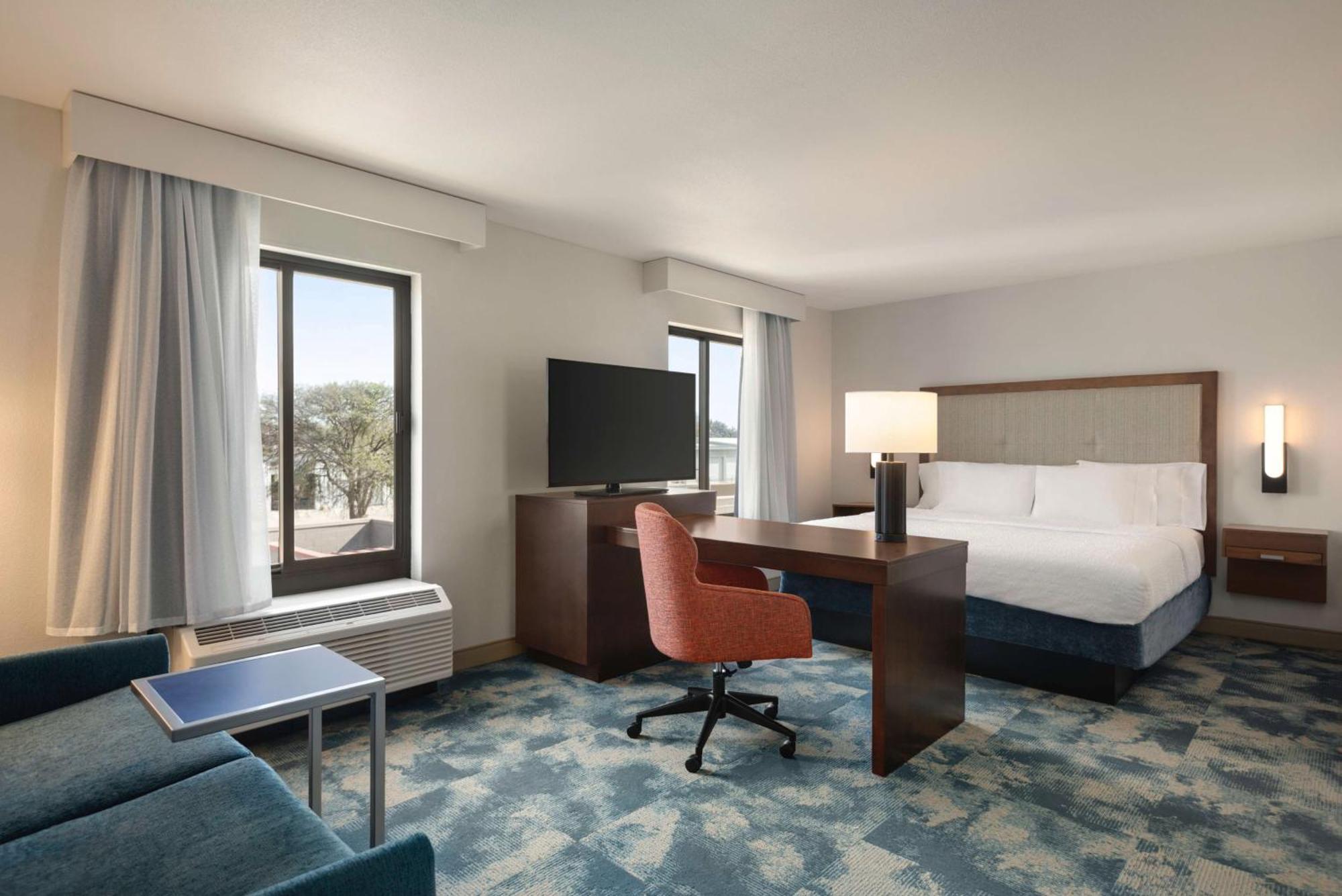 Hampton Inn & Suites Сан Маркос Экстерьер фото