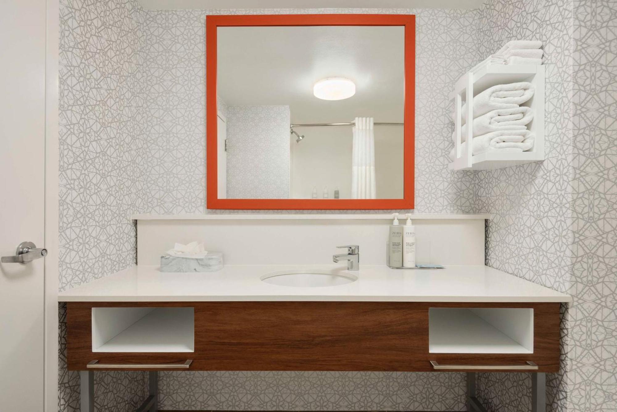 Hampton Inn & Suites Сан Маркос Экстерьер фото