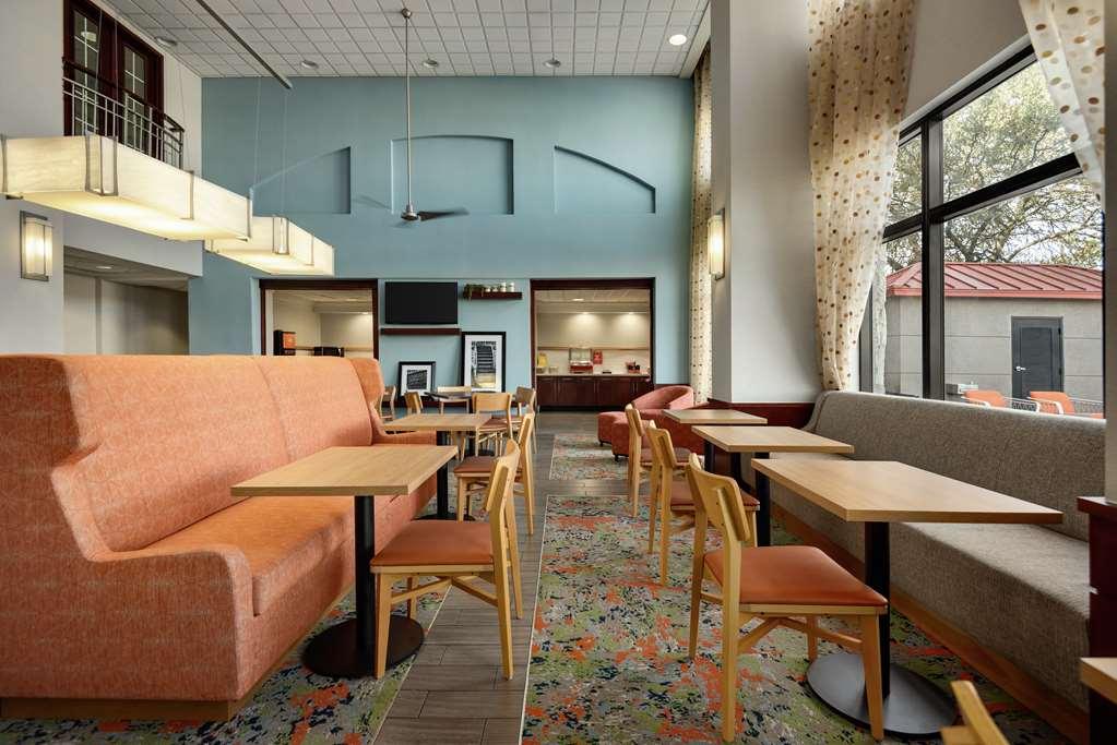 Hampton Inn & Suites Сан Маркос Ресторан фото
