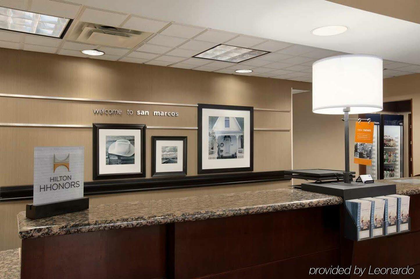 Hampton Inn & Suites Сан Маркос Экстерьер фото