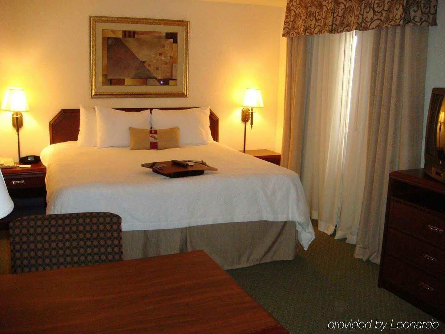 Hampton Inn & Suites Сан Маркос Экстерьер фото